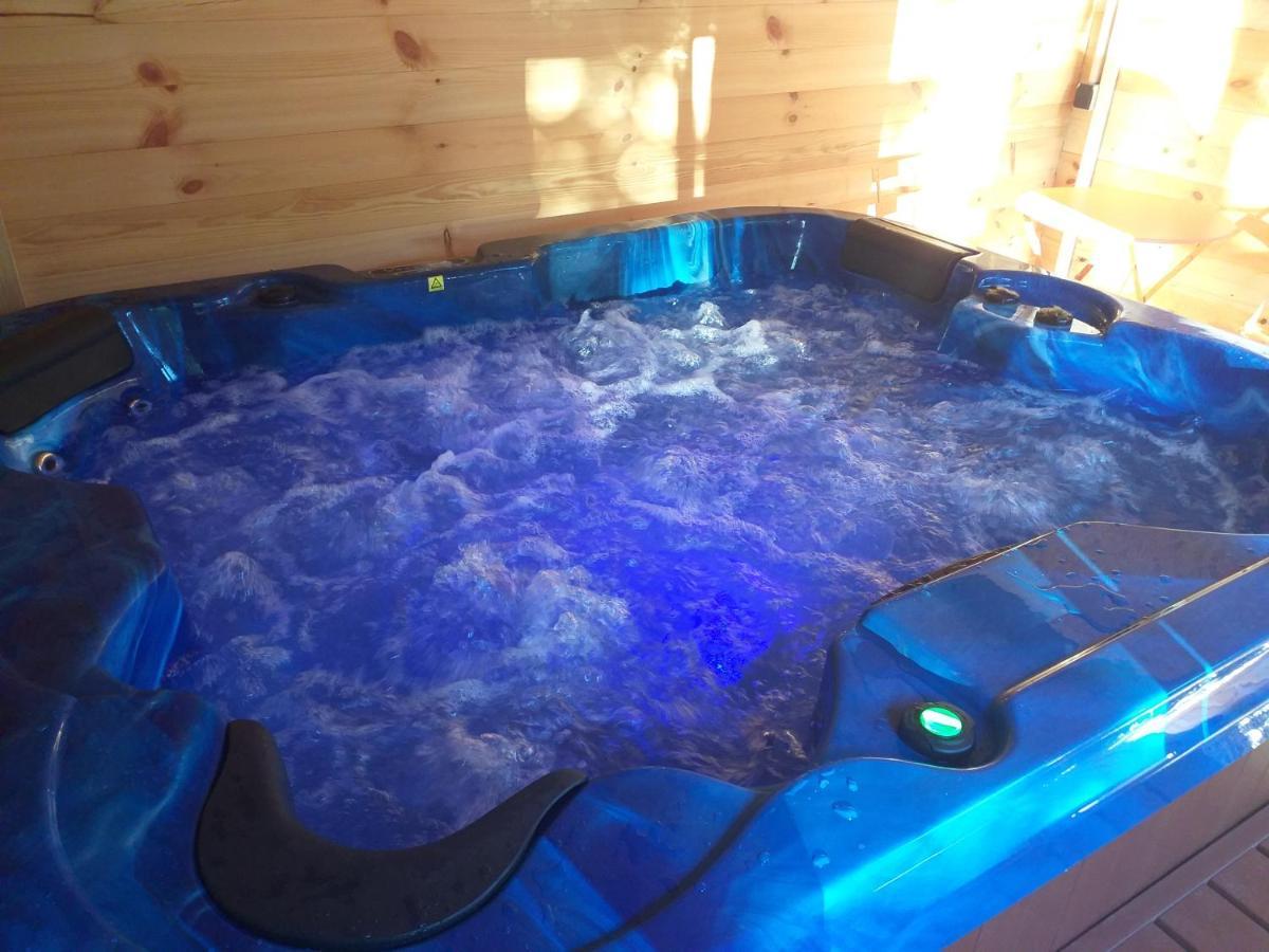 La Berrycurienne: Private Spa Suites Near Beauval Zoo Lucay-le-Male Exterior photo